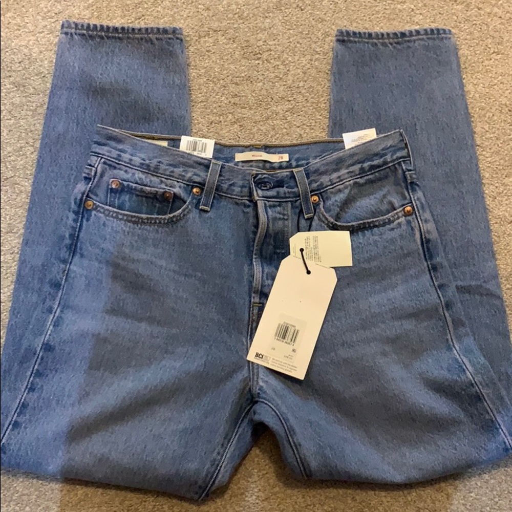 Levi’s Wedgie
